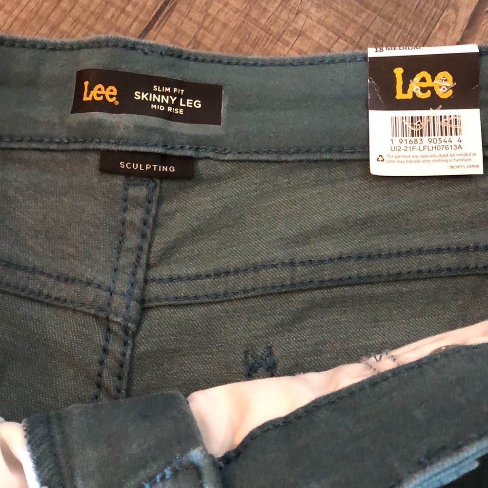 NWT Lee Women’s Skinny Leg Jeans - Picture 9 of 13